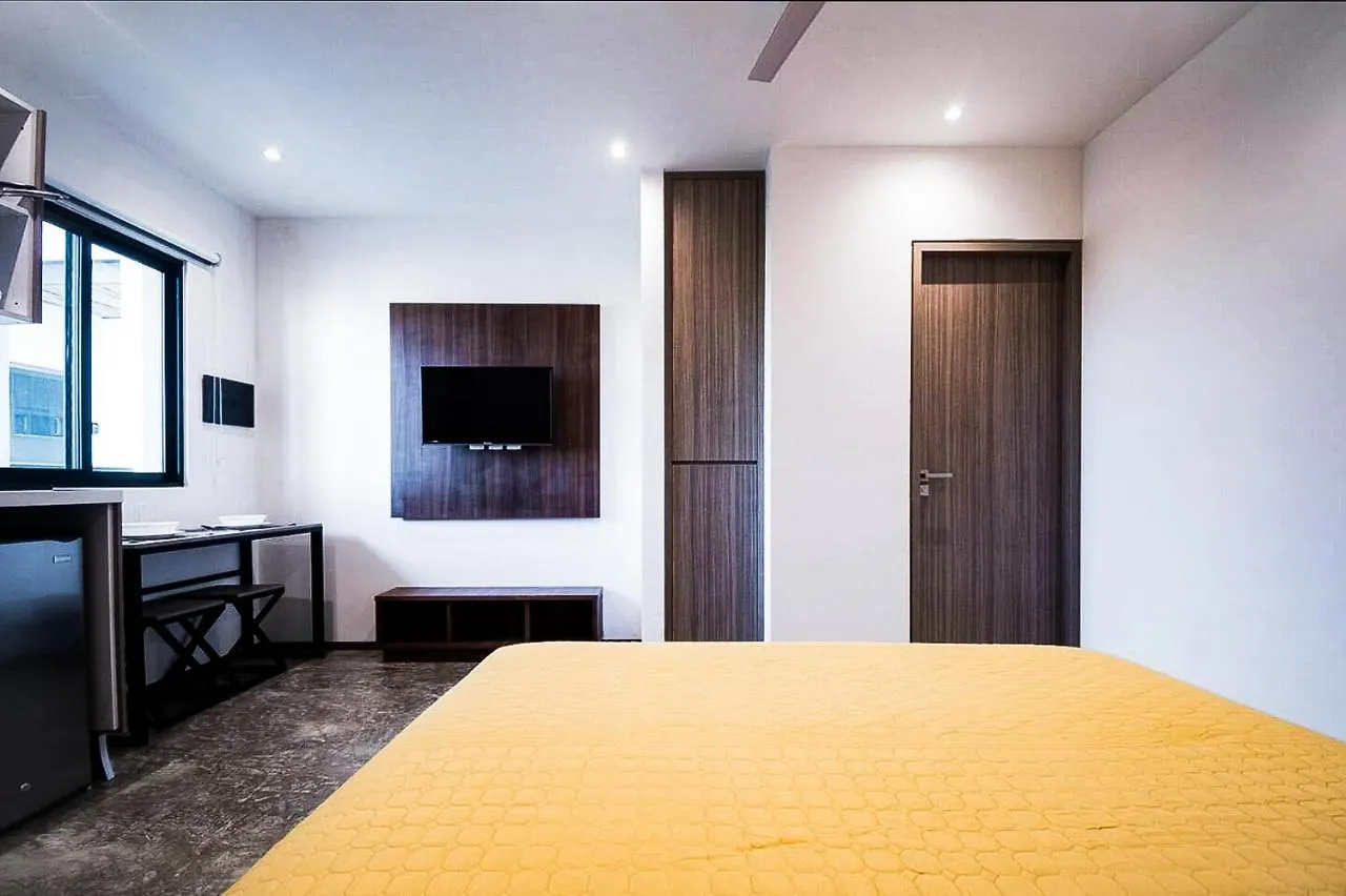 Dewl Estudios : El Mexicano Playa del Carmen 0*,  Mexiko